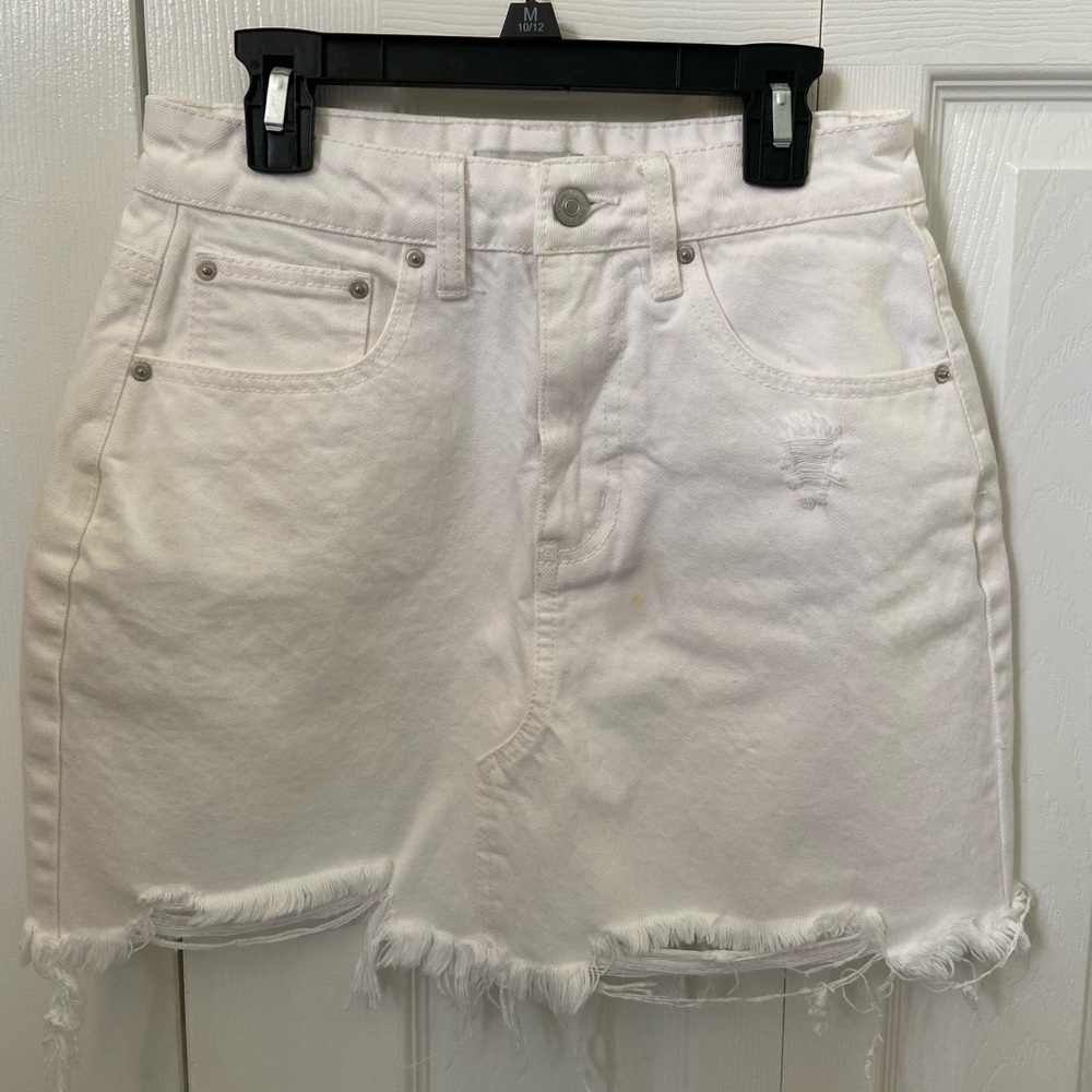 F21 white skirt